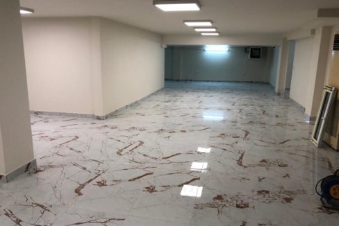 Dyqan ne shitje ne Tirane (2)