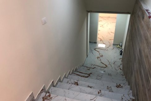 Dyqan ne shitje ne Tirane (3)