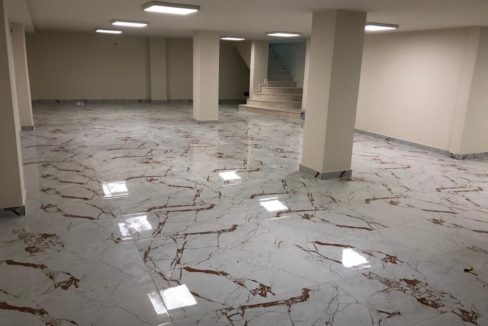 Dyqan ne shitje ne Tirane (5)