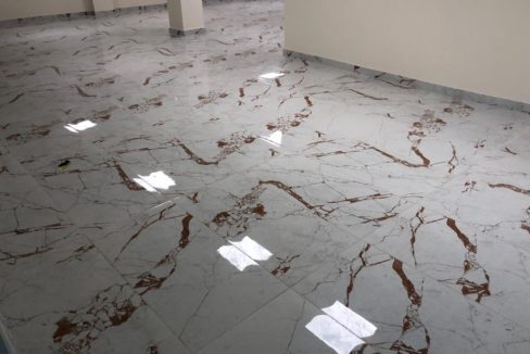 Dyqan ne shitje ne Tirane (8)