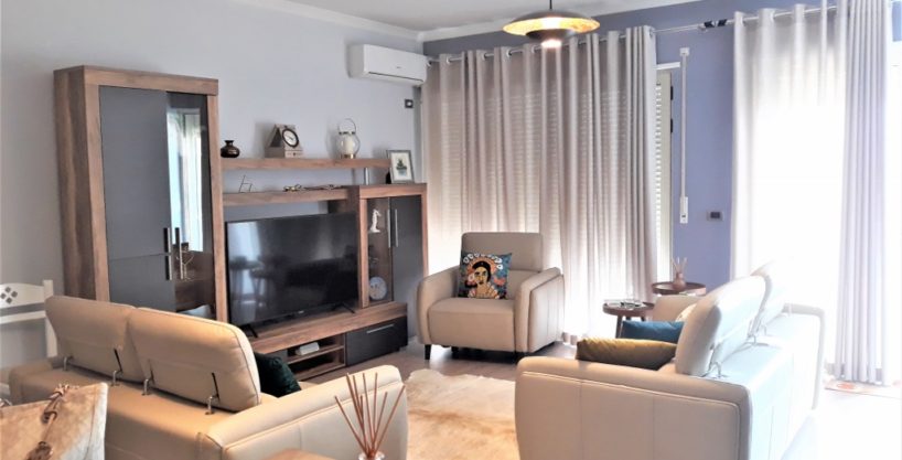 Tiran’da Harri Fultzi yakınında, “Asim Vokshi” Caddesi’nde kiralık iki yatak odalı daire (ID 4221618)
