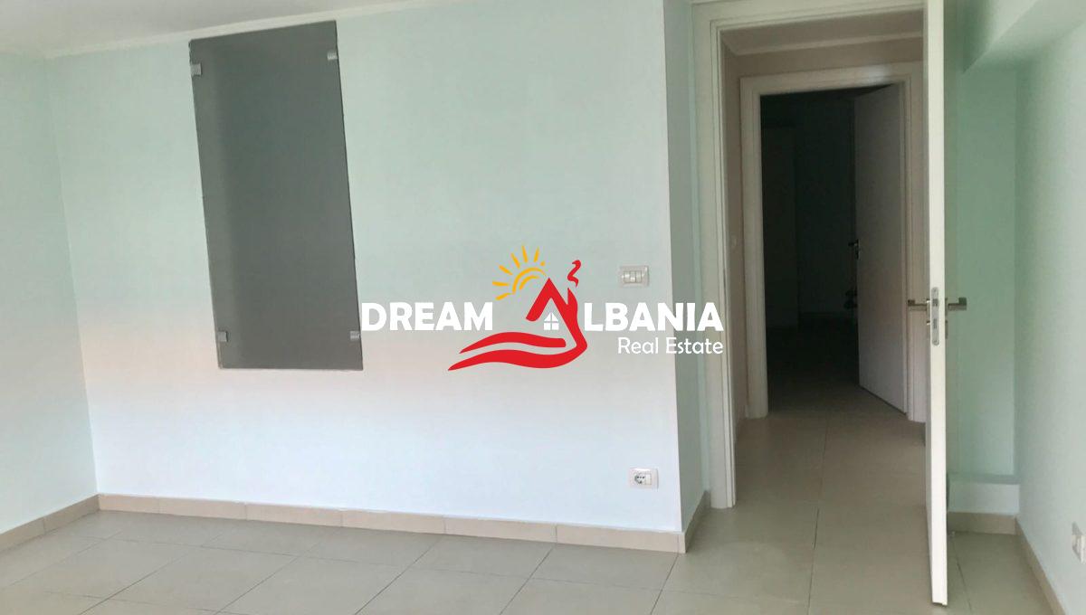 Vile ne shitje ne Tirane (17)