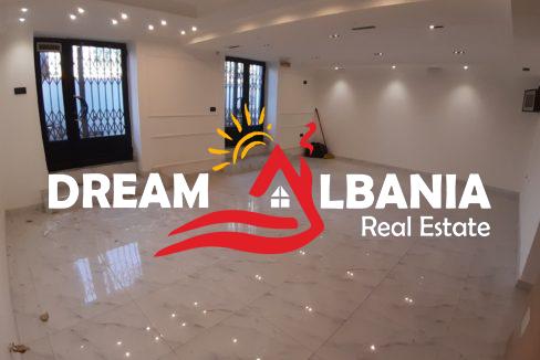 Dyqan ne shitje ne Tirane (2)