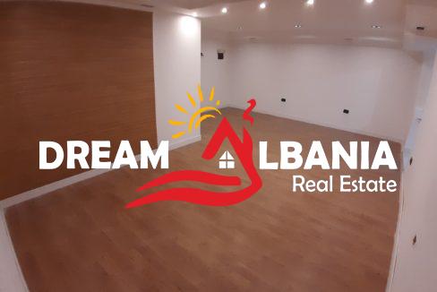 Dyqan ne shitje ne Tirane (4)