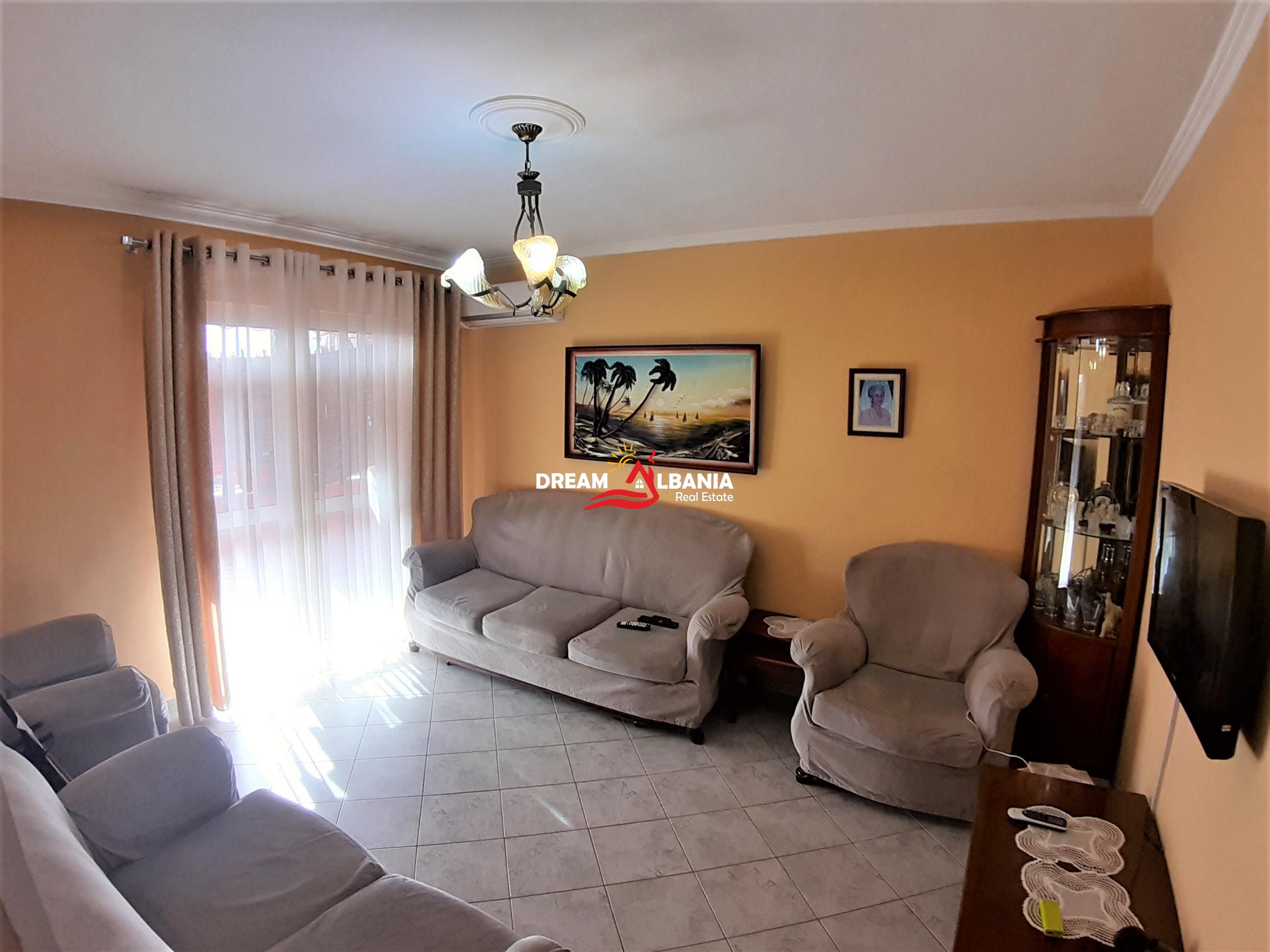 Apartamente 2+1 ne shitje ne tek Tregu Elektrik, prane shkolles Mihal