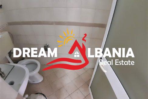 Dyqan ne shitje ne Tirane (3)