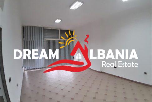 Dyqan ne shitje ne Tirane (6)