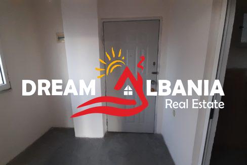 Ambjent me qera per klinike zyra ne zonen e 21 Dhjetorit ne rrugen e Kavajes (ID 4271553) (1)