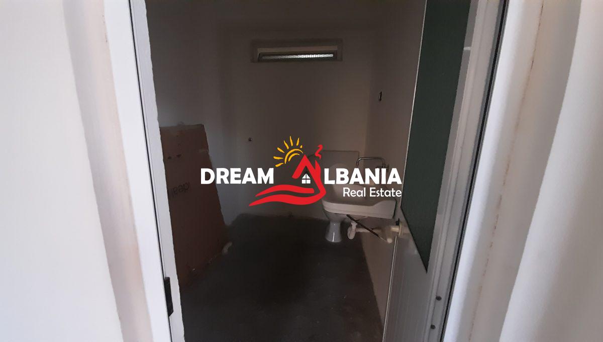 Ambjent me qera per klinike zyra ne zonen e 21 Dhjetorit ne rrugen e Kavajes (ID 4271553) (2)