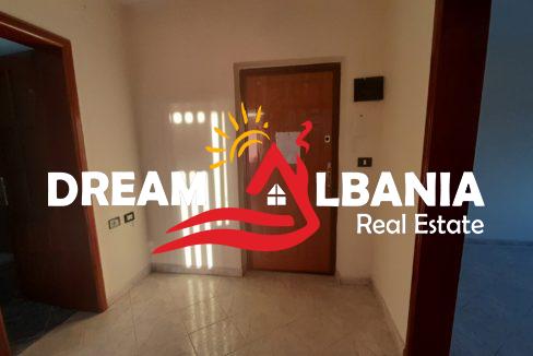 Ambjent me qera per klinike zyra ne zonen e 21 Dhjetorit ne rrugen e Kavajes (ID 4271553) (4)