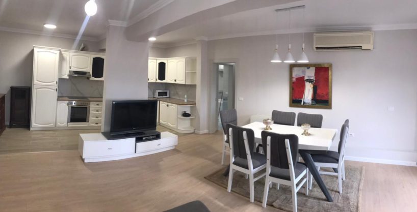 3 + 1 apartment for rent in the center area near the restaurant Piazza in Tirana (ID 4231201)