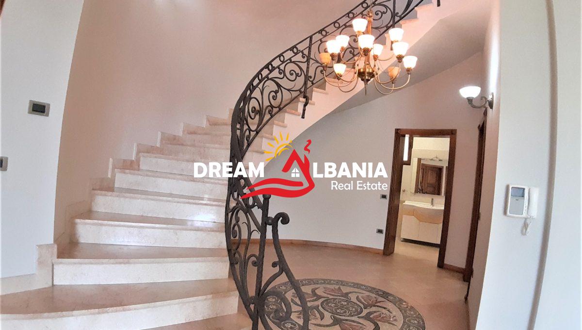 Vila ne shitje ne Tirane (16)