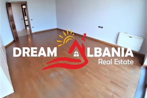 Vila ne shitje ne Tirane (19)