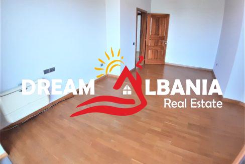 Vila ne shitje ne Tirane (22)