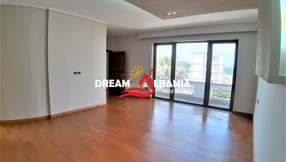 Vila ne shitje ne Tirane (27)