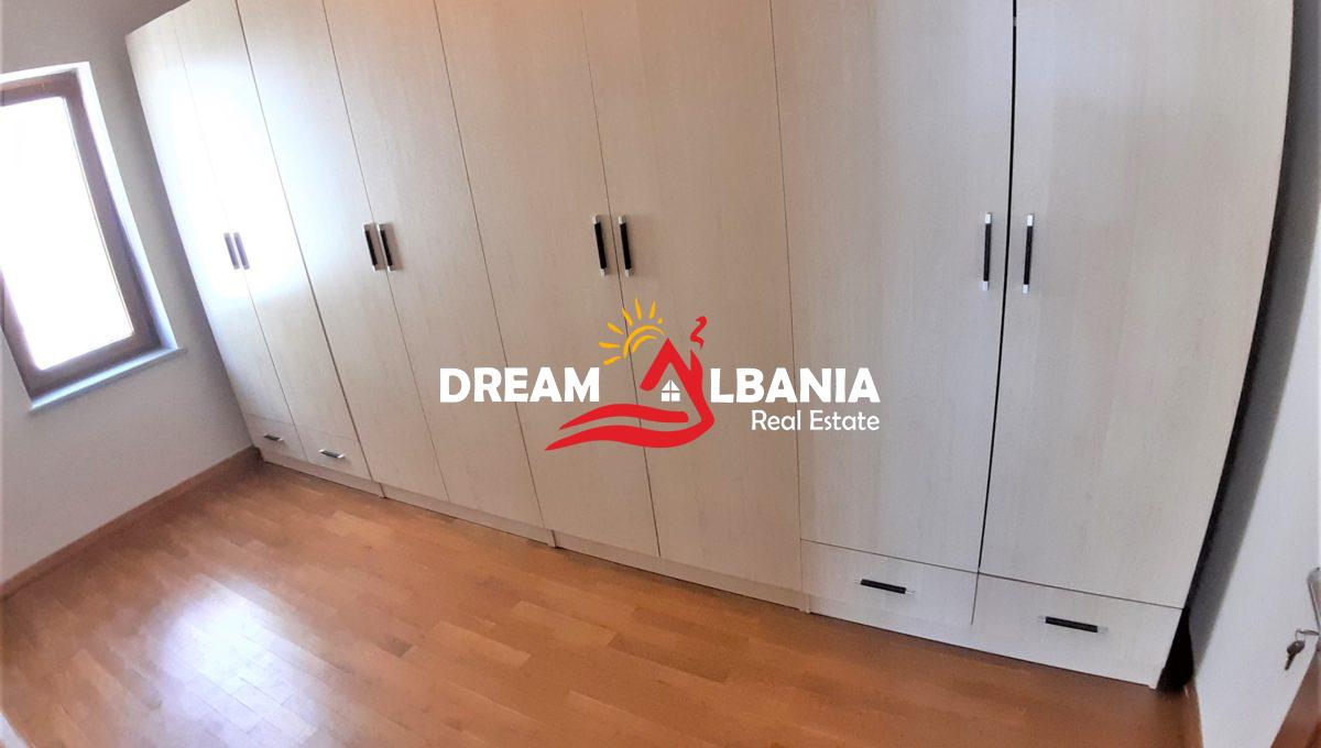 Vila ne shitje ne Tirane (28)