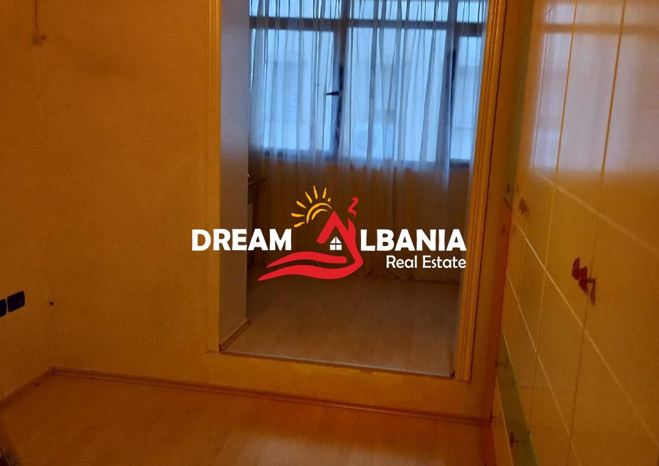 Apartament 2+1 me qera ne zonen e Bllokut rruga Brigada 8 prane Fondacionit Besa ne Tirane (ID 4229233) (7)