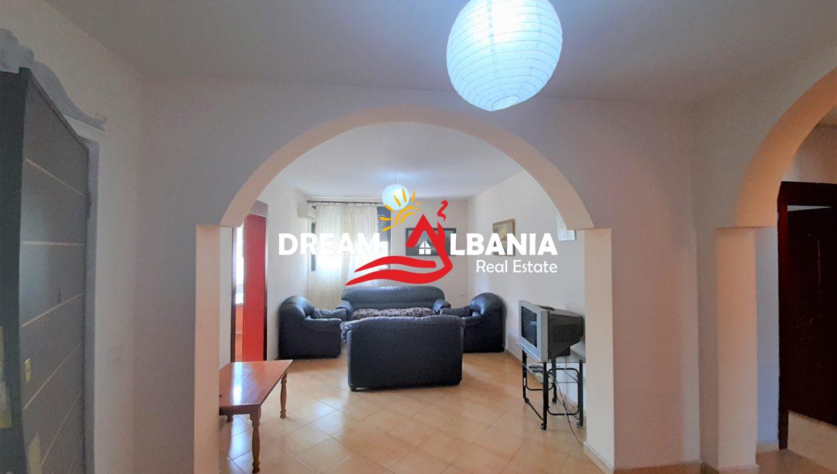 Vile me qera ne rrugen Myslym Shyri prane Drejtorise se Policise ne Tirane (ID 4251187)