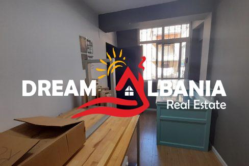 Ambjent biznesi me qera ne zonen e Myslym Shyrit prane pasticeri Someg (ID 4261617) (1)