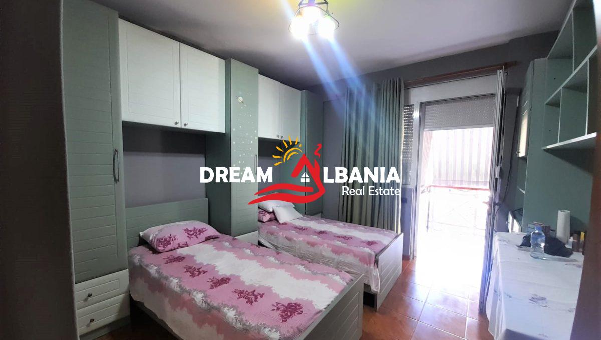 Ne zonen e Bllokut tek rruga Lidhja e Prizrenit jepet apartament 2+1 me qera(ID 42211264) (4)