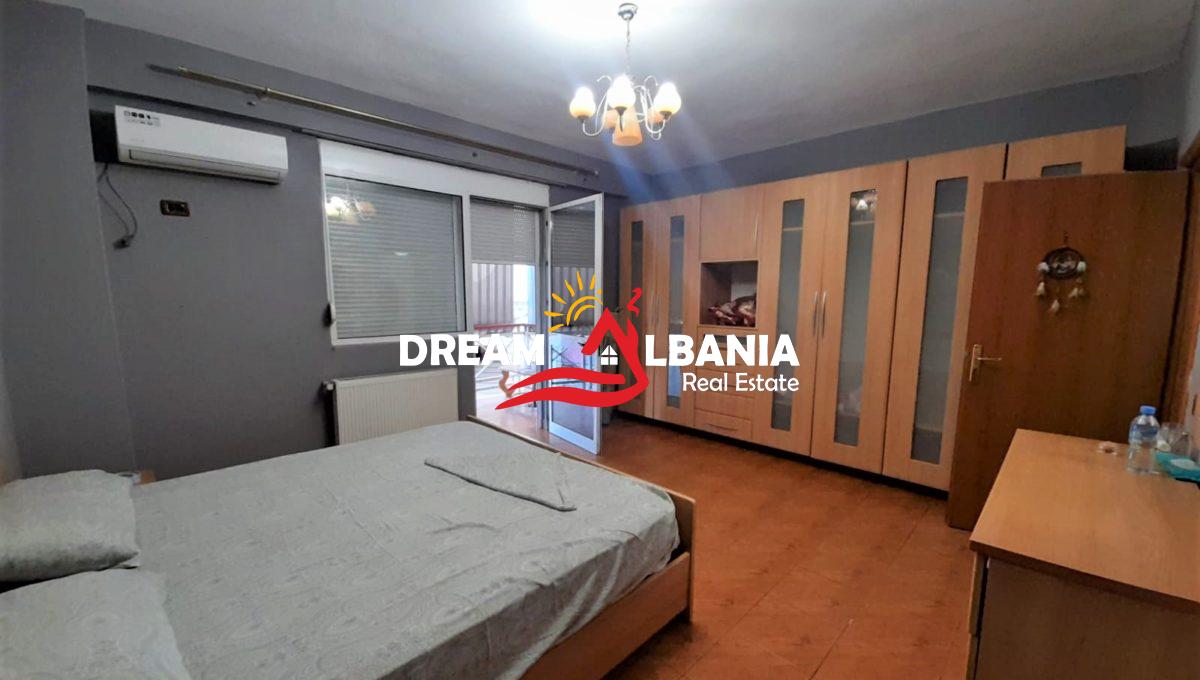 Ne zonen e Bllokut tek rruga Lidhja e Prizrenit jepet apartament 2+1 me qera(ID 42211264) (8)