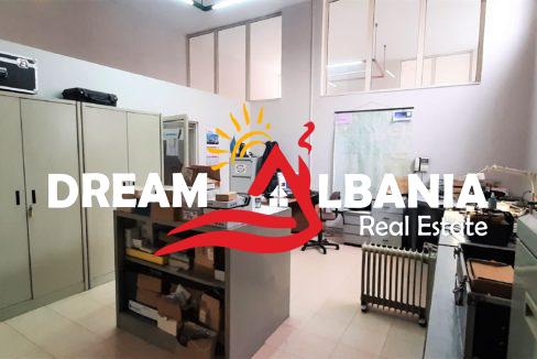 Dyqane ne shitje ne Tirane (6)