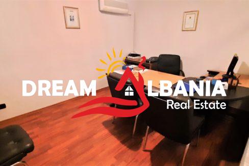 Dyqane ne shitje ne Tirane (9)