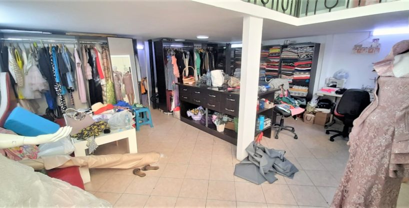 Двухэтажный магазин на продажу на улице Хим Колли, недалеко от конференц-школы Пезы в Тиране (ID 4171350)