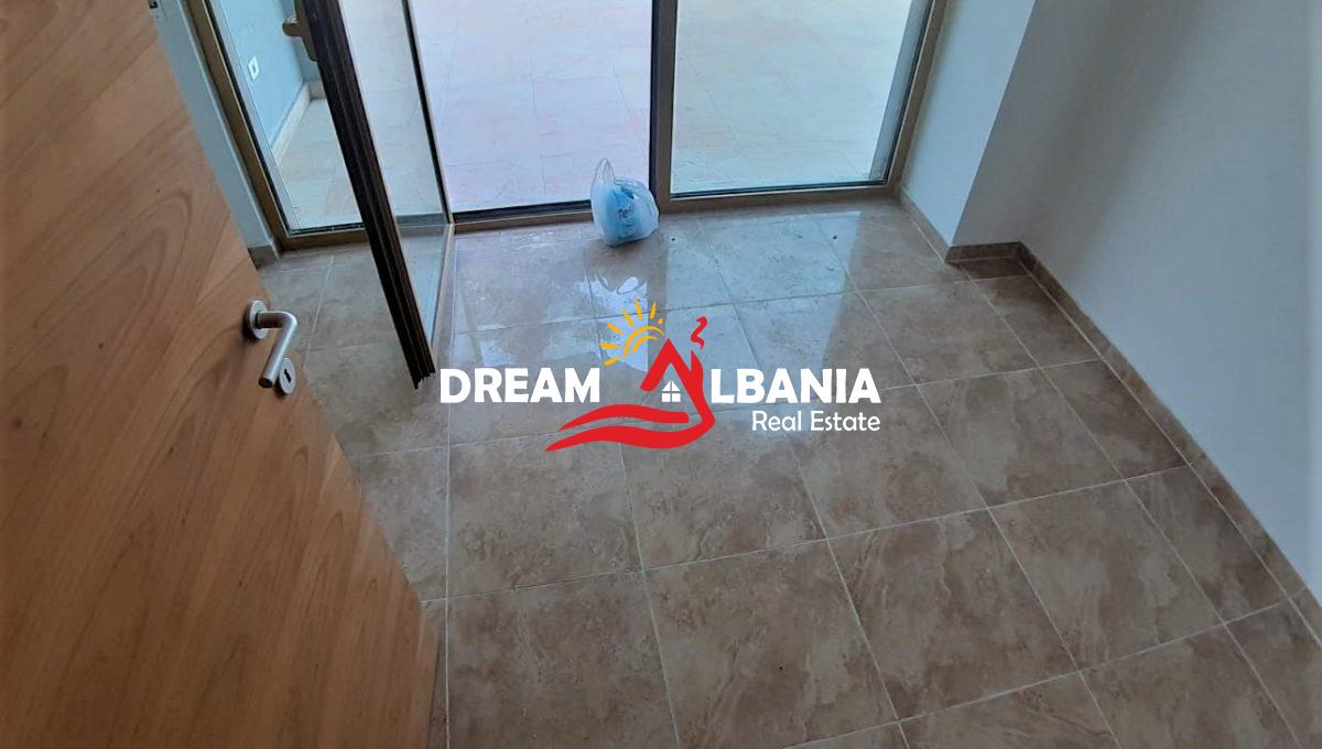 zyra me qera ne Tirane (8)