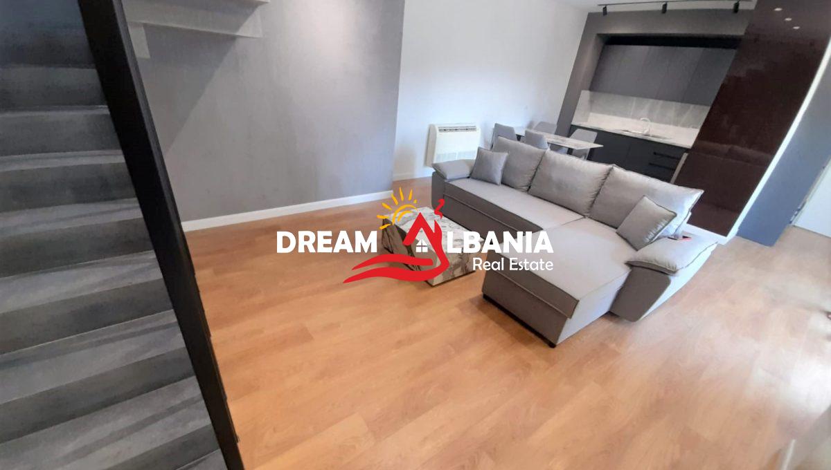 Jepet me qera Duplex ne rrugen e Barrikadave prane Qendres (ID 42211370) (9)