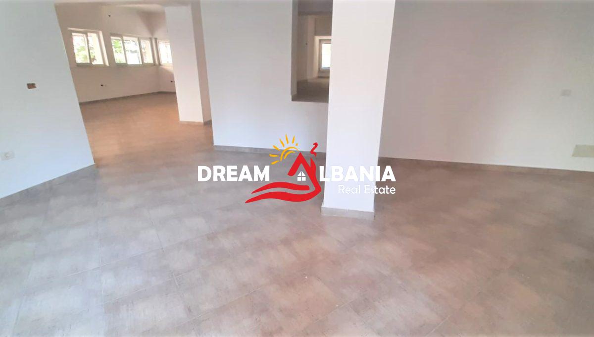 Zyra me qera ne Tirane (2)