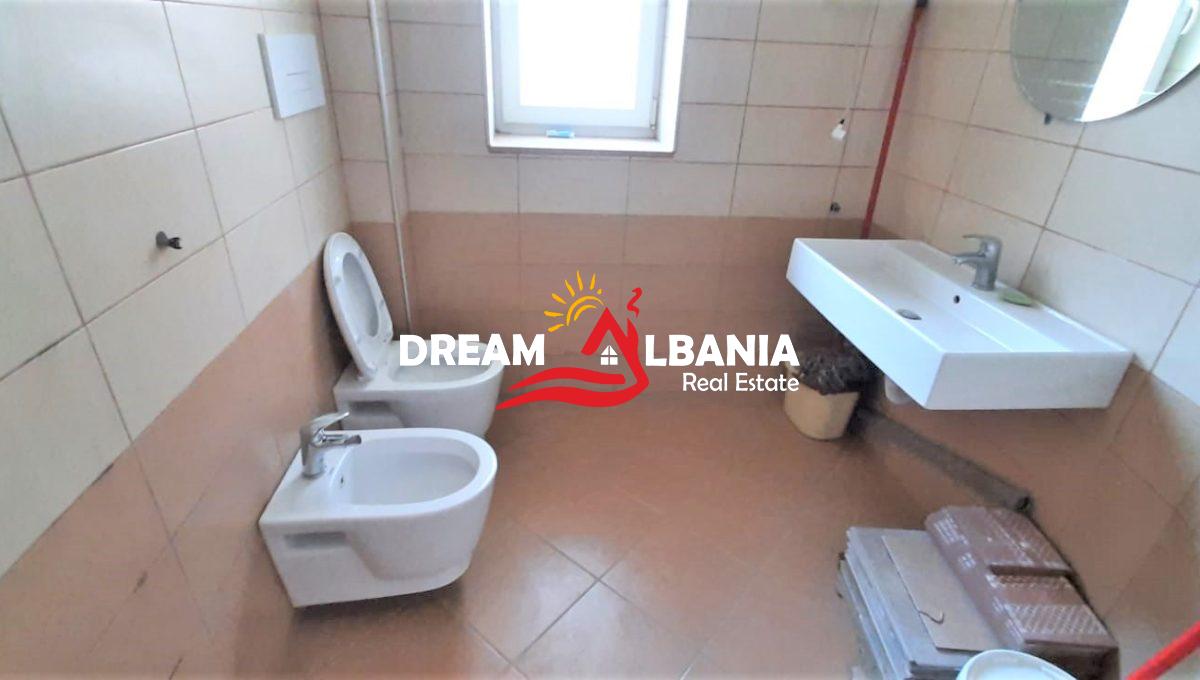 Zyra me qera ne Tirane (3)