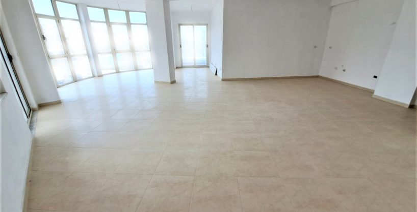 Квартира 2+1 на продажу в Избериште в конце бульвара в Тиране (ID 4121985)
