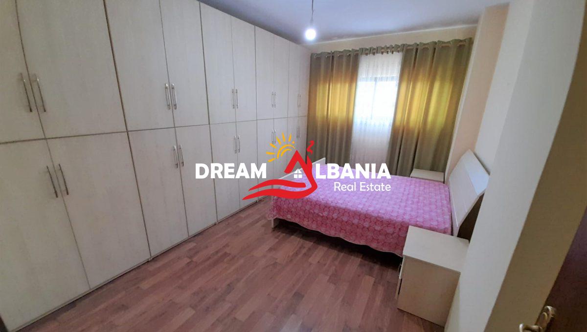 Shitet apartament 2+1+2 ne Don Bosko prane Hotel Ferrari (2)