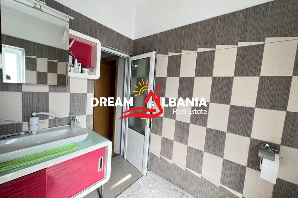 Apartament me qera ne Tirane (2)