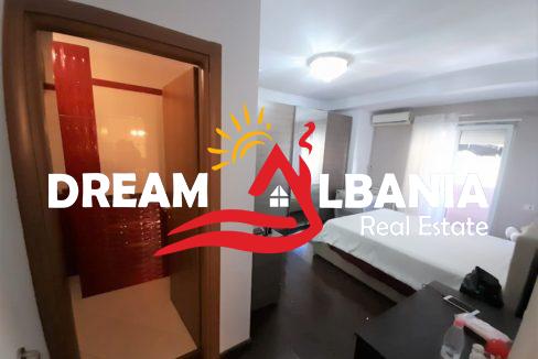 Jepet me qera apartament 2+1 tek Zogu i Zi (2)