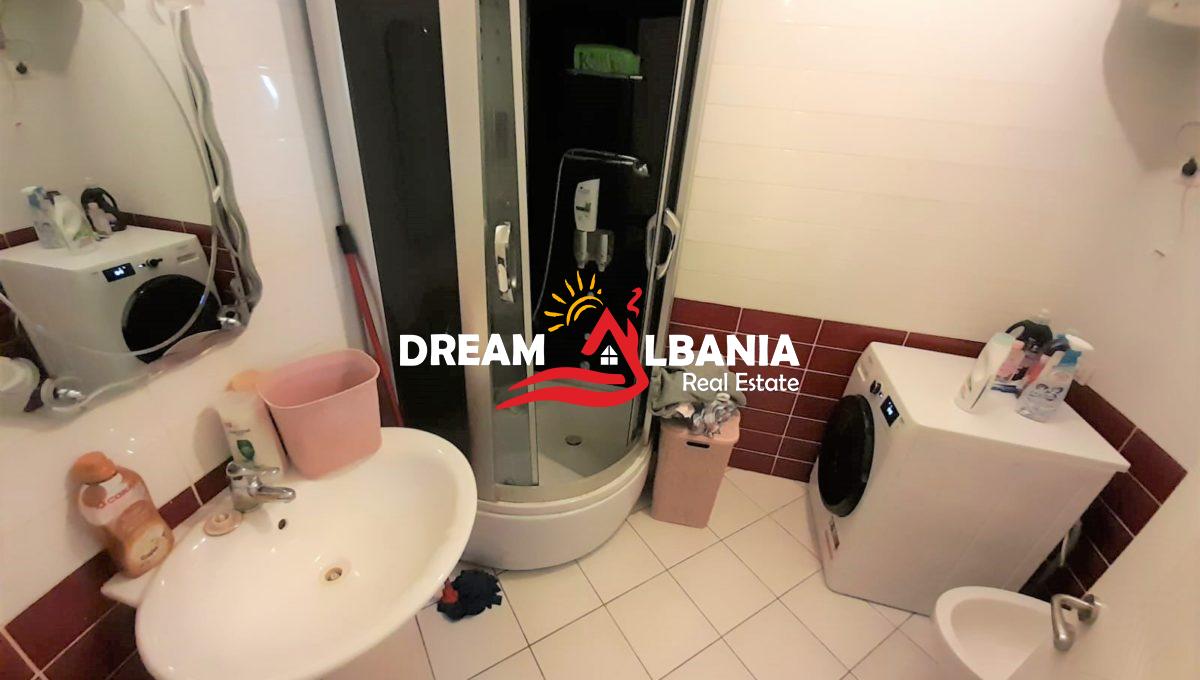 Jepet me qera apartament 2+1 tek Zogu i Zi (3)