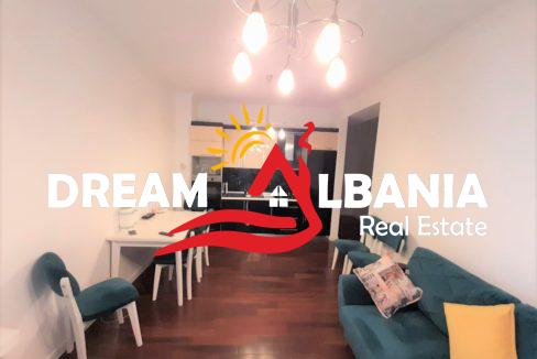 Jepet me qera apartament 2+1 tek Zogu i Zi (5)