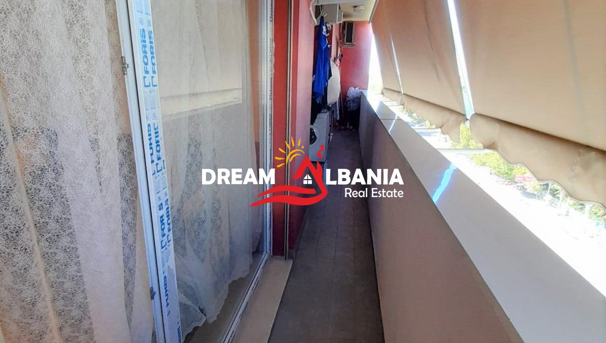 Jepet me qera apartament 2+1 tek Zogu i Zi (8)