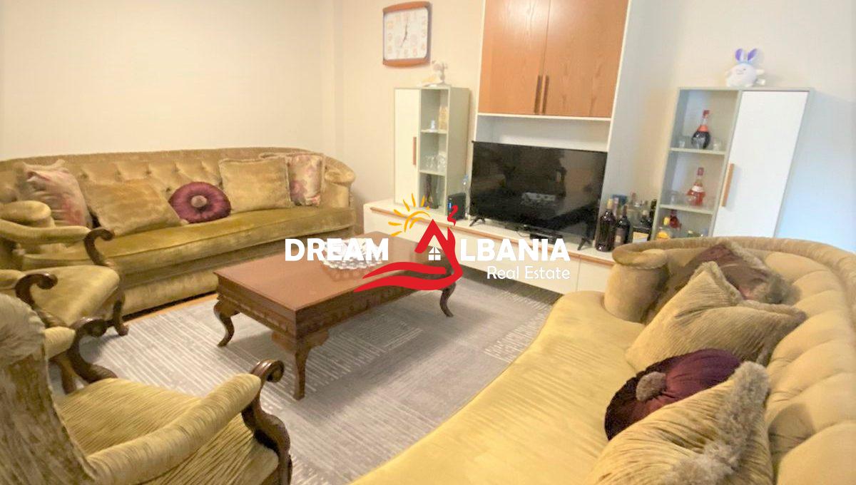 Jepet me qera apartament 3+1 (2)