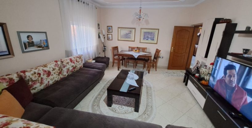 1+1 apartment for sale on Dibra street near Madrasa in Tirana (ID 4119249)