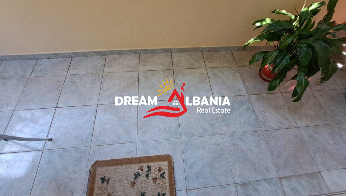 Dyqane ne shitje ne Tirane (10)