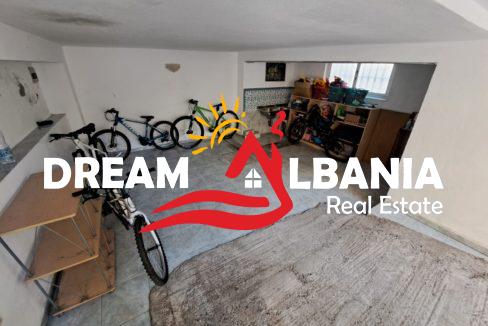 Dyqane ne shitje ne Tirane (14)