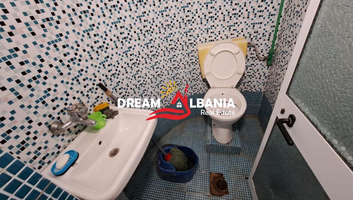 Dyqane ne shitje ne Tirane (15)