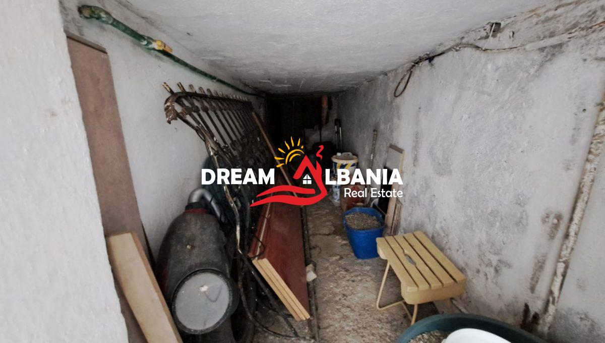 Dyqane ne shitje ne Tirane (16)