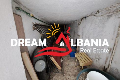 Dyqane ne shitje ne Tirane (16)