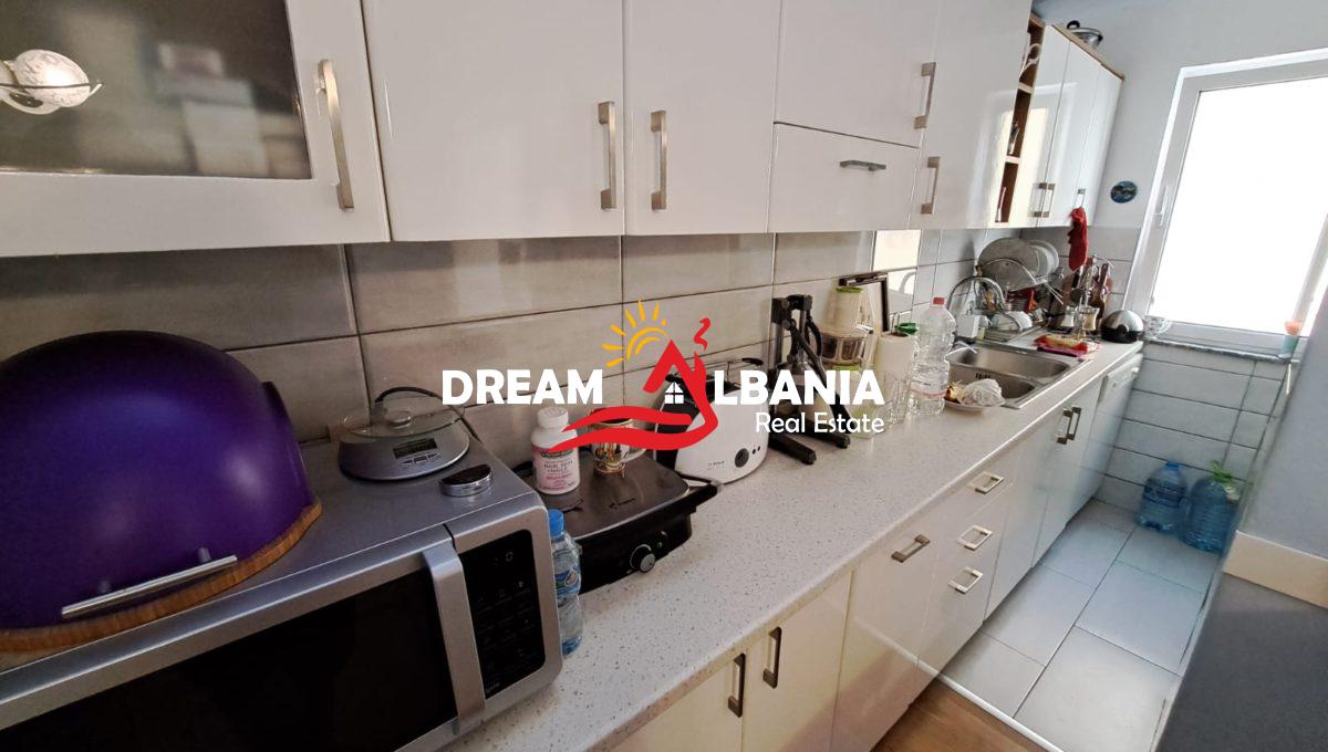 Dyqane ne shitje ne Tirane (3)