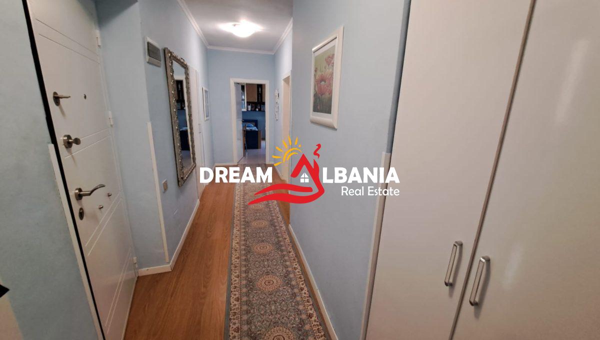 Dyqane ne shitje ne Tirane (4)