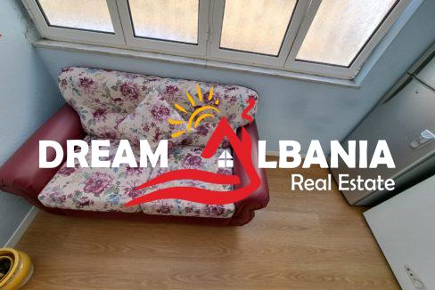 Dyqane ne shitje ne Tirane (6)