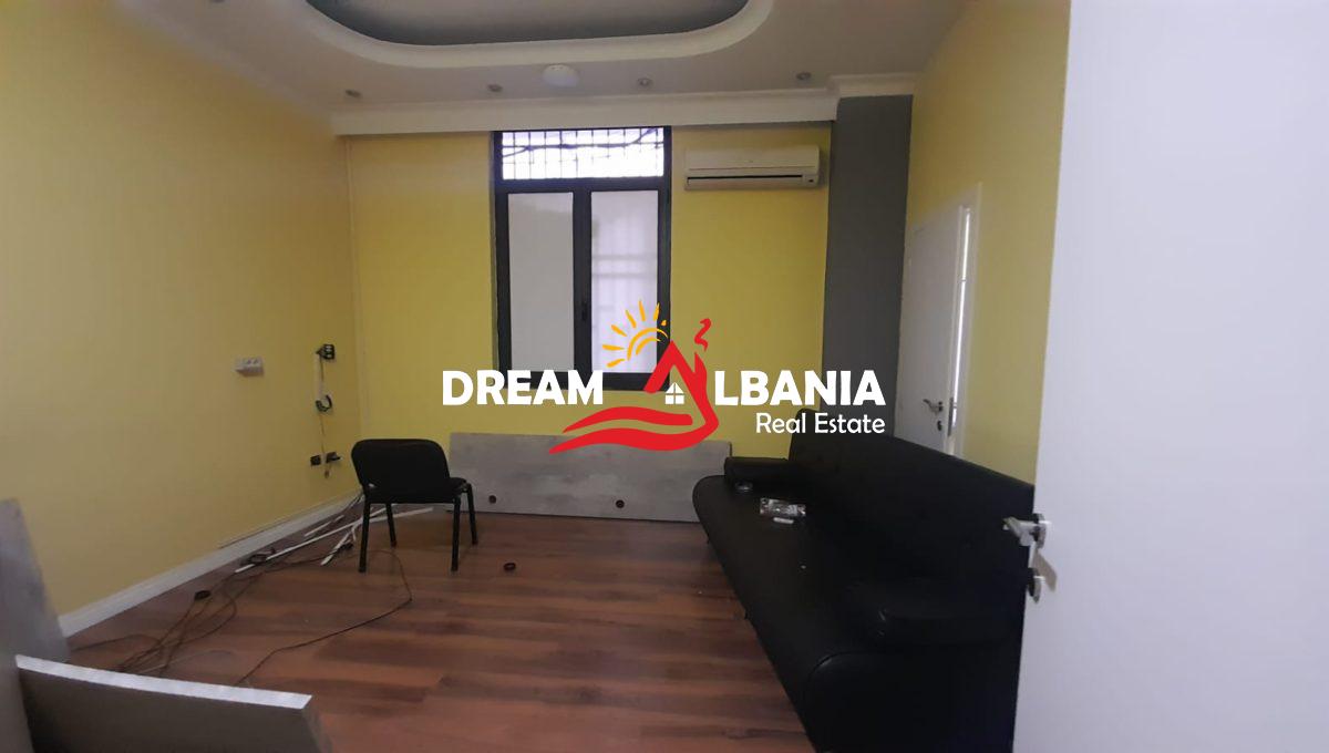Ambjent per zyra me qera ne Bllok prane Piceri Era (ID 4261843) (10)